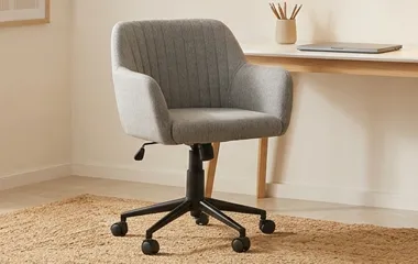 Cadeira Comfy Clari SW no home office.
