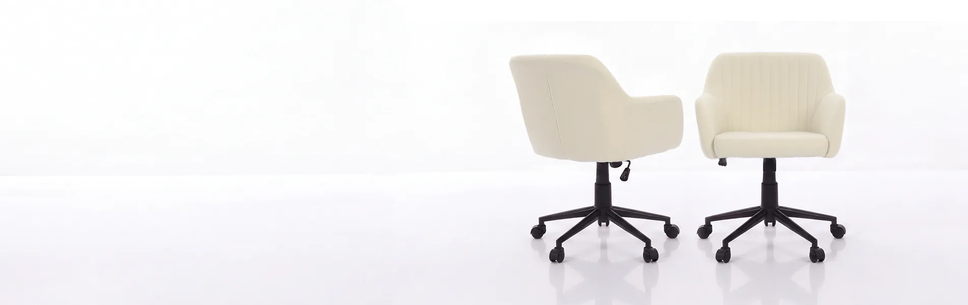 Cadeira Comfy Flexy Clari SW creme vista de frente e de lado em fundo branco