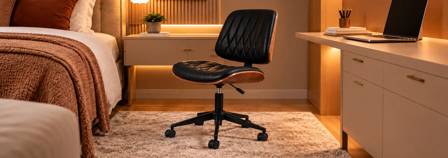 Cadeira Comfy Comfy Sierra preta em ambiente aconchegante e home office